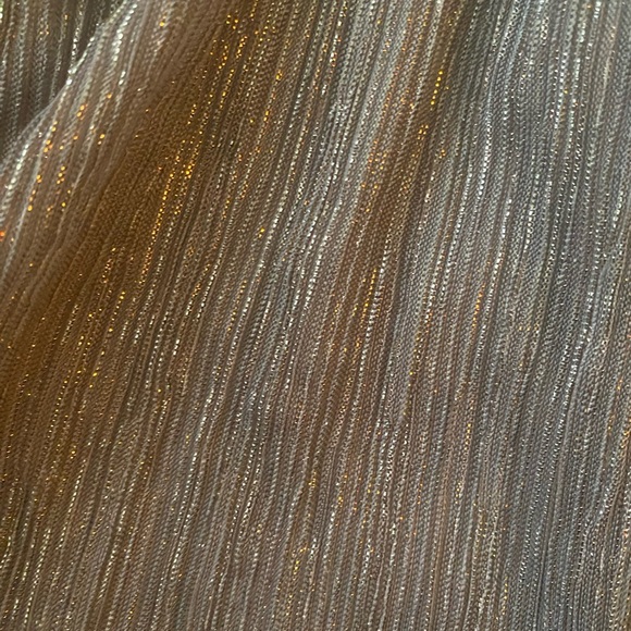 NWT Charlotte Russe Romper 
Size 1x
Beige/gold with metallic - Picture 3 of 5